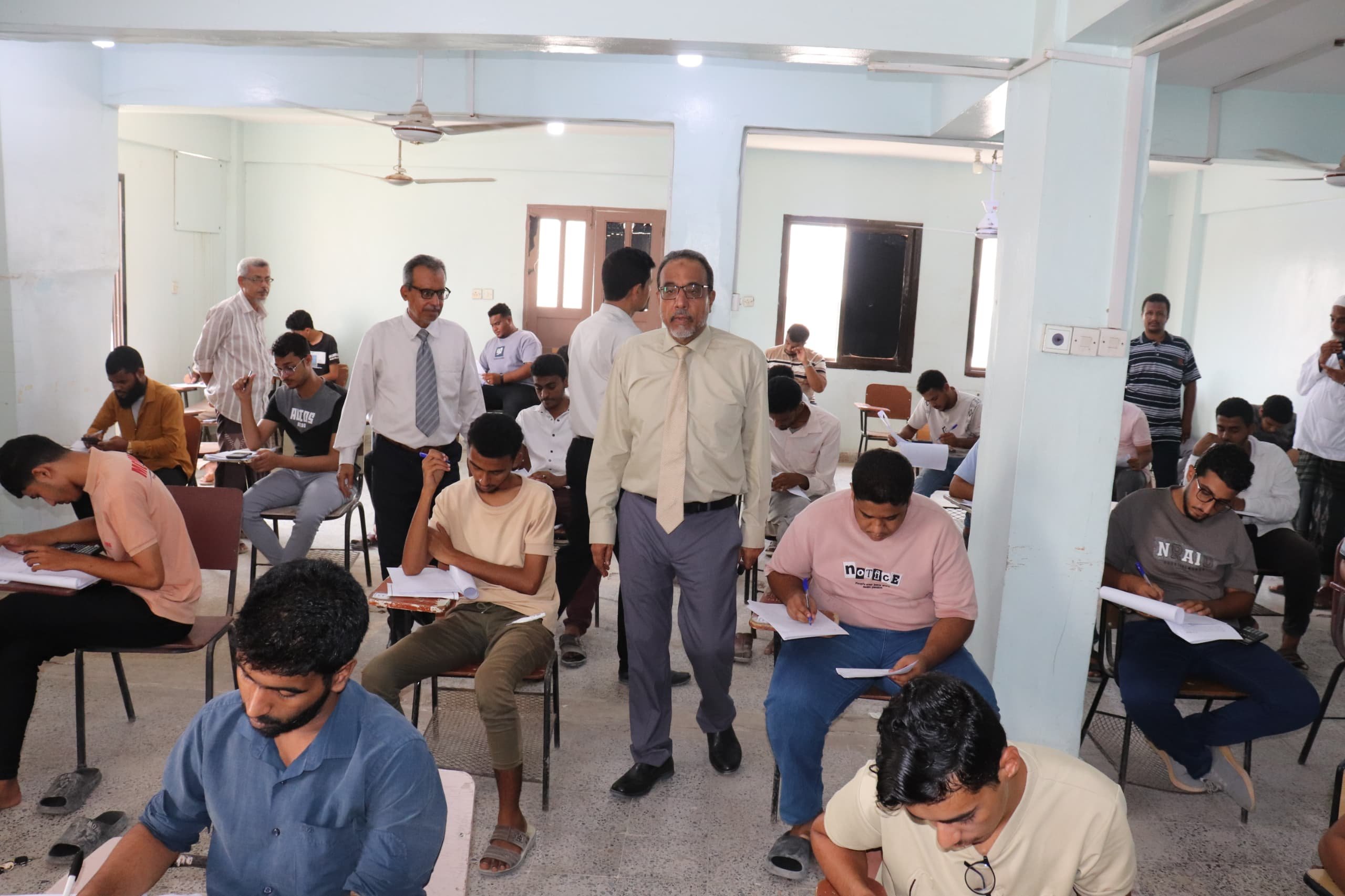 جامعة الأحقاف تبدأ امتحاناتها النهائية للعام الجامعي 2024-2025 بحضور رسمي