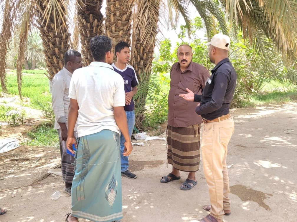 زيارة ميدانية لمزرعة البرك العامري بسيئون لتعزيز الوعي الزراعي ومكافحة الآفات