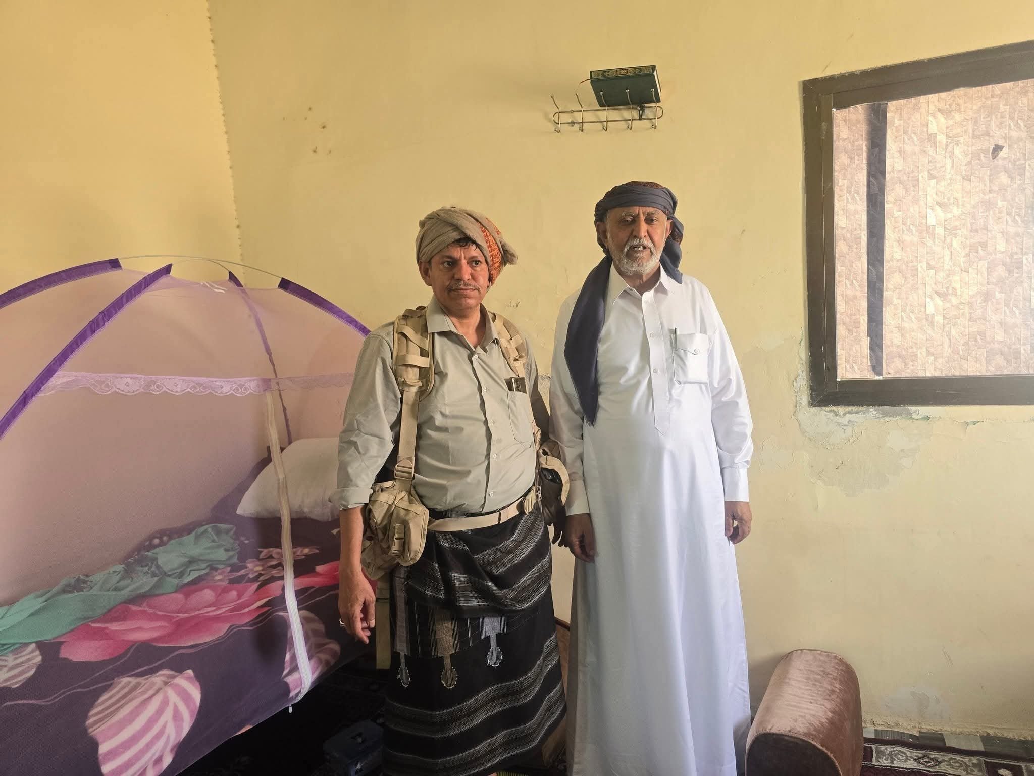 السلطة المحلية بالمهرة توضح: إجراءات الزايدي قانونية.. وحق الشهداء لا يسقط بالتقادم