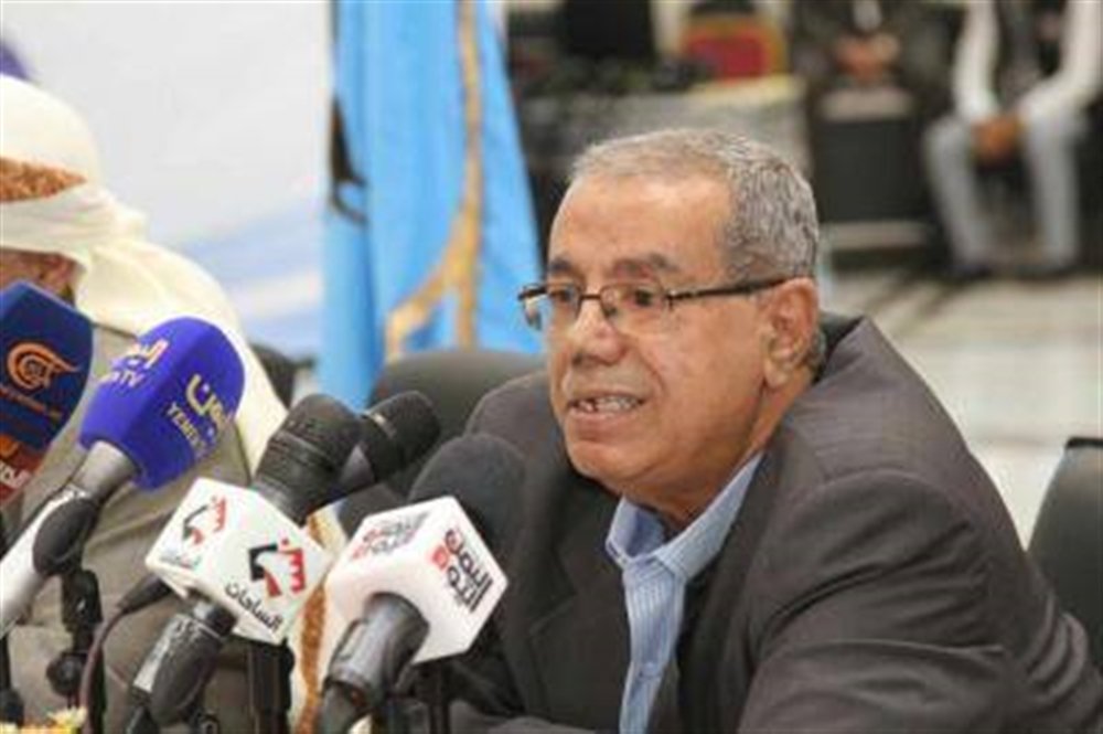 صنعاء تشتعل.. الحوثيون يقتحمون اجتماع قيادة المؤتمر بعد حكم بإعدام أحمد علي عبدالله صالح