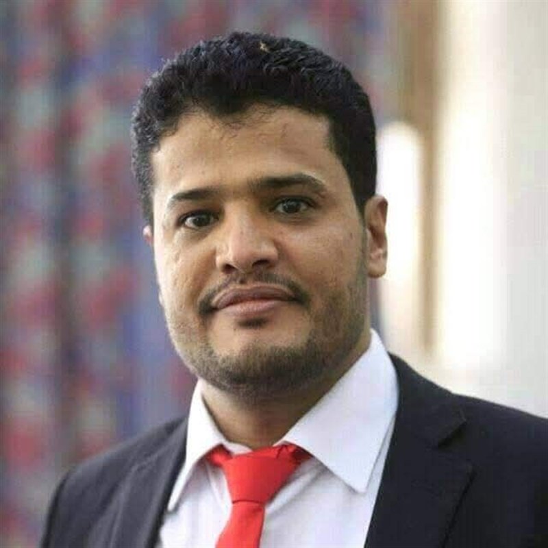 مأرب.. إحالة الصحفي حمود هزاع للنيابة العسكرية ومصدر أمني يبرر إجراءات اعتقاله