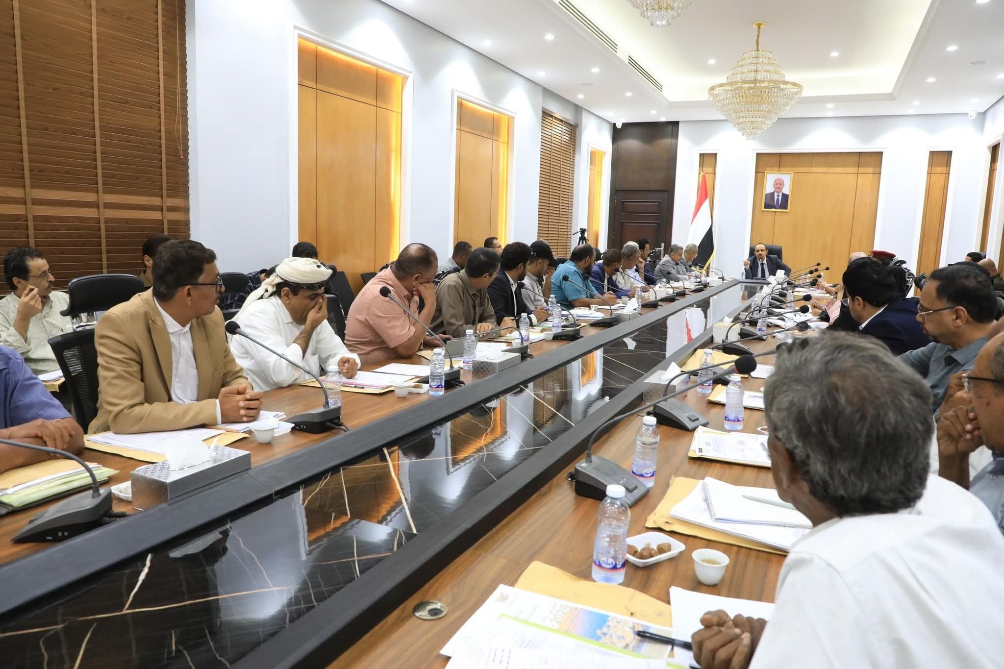السلطة المحلية بحضرموت: معركة الحفاظ على مؤسسات الدولة أولوية في مواجهة التحديات