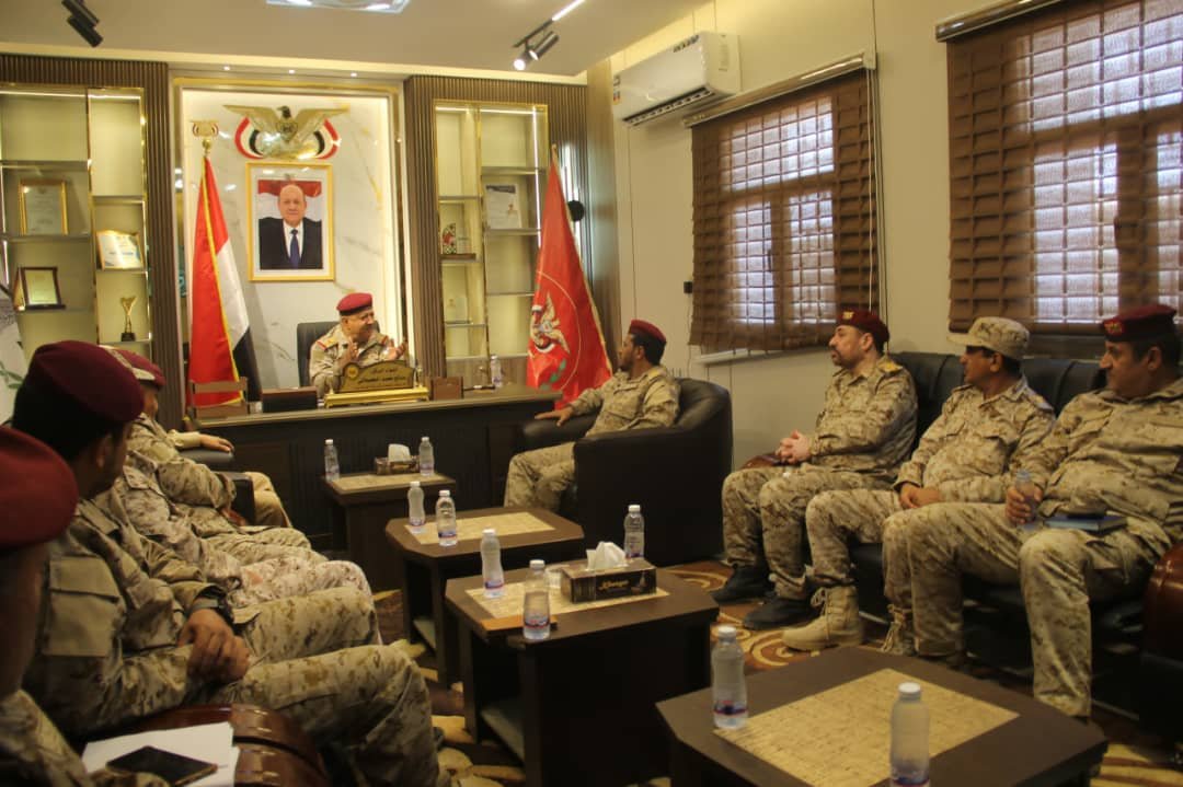 قائد المنطقة العسكرية الأولى يشيد بروح المقاتلين ويؤكد الجاهزية لتنفيذ المهام