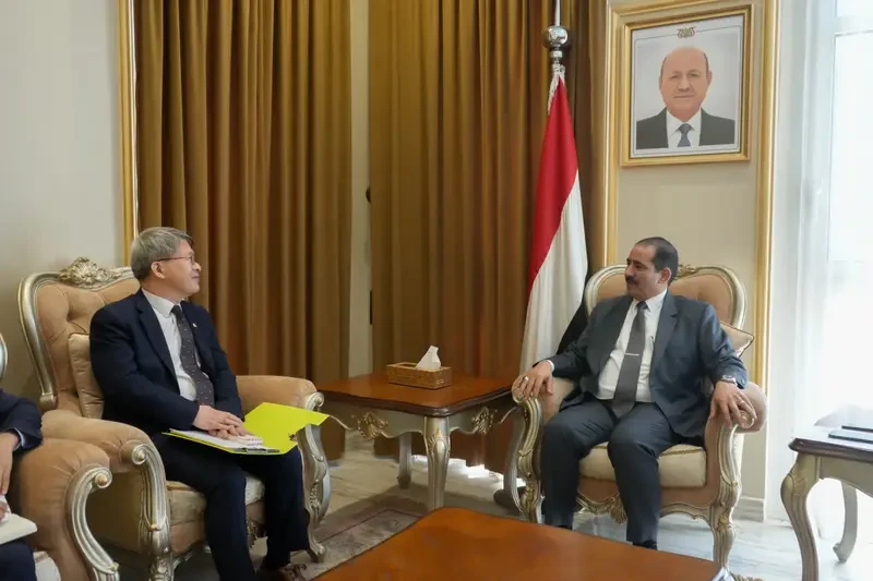وزير الداخلية يبحث مع سفير كوريا الجنوبية تعزيز التعاون الأمني المشترك