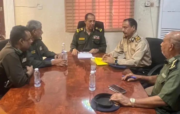 وكيل الداخلية يؤكد من حضرموت دعم الوزارة لتطوير العمل الخدمي والأمني وتعزيز كفاءة فروعها الميدانية