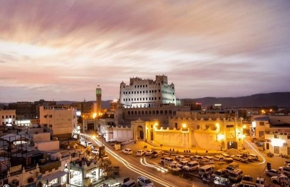 الأجهزة الأمنية بوادي حضرموت تضبط عدداً من المروجين والمتعاطين للمواد المخدرة