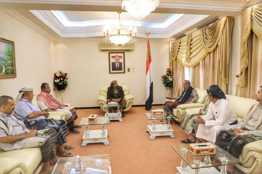 محافظ حضرموت في سيئون.. اجتماع موسع لمناقشة الأوضاع الخدمية والأمنية وتعزيز التنسيق بين الأجهزة