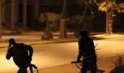 اشتباكات مسلحة بين قوة أمنية ونقطة تفتيش في مديرية لودر بمحافظة أبين