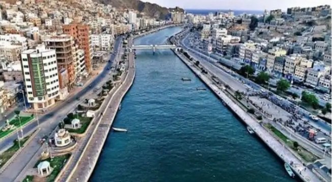 شرطة حضرموت تلقي القبض على شاب متهم في جريمة شروع بالقتل