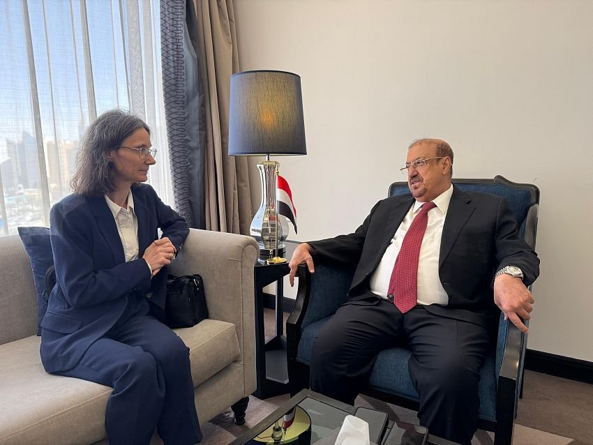 البركاني يؤكد ضرورة توحيد الصف الوطني خلال لقائه السفيرة الفرنسية والقائم بأعمال السفير الأمريكي