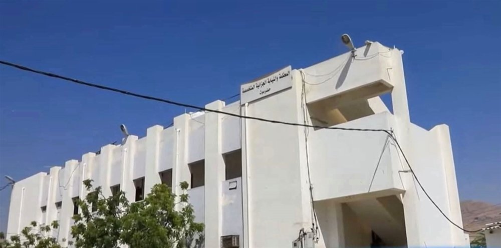 محكمة في حضرموت تصدر حكم الإعدام بحق خمسة متهمين أجانب في قضية اتجار بالمخدرات