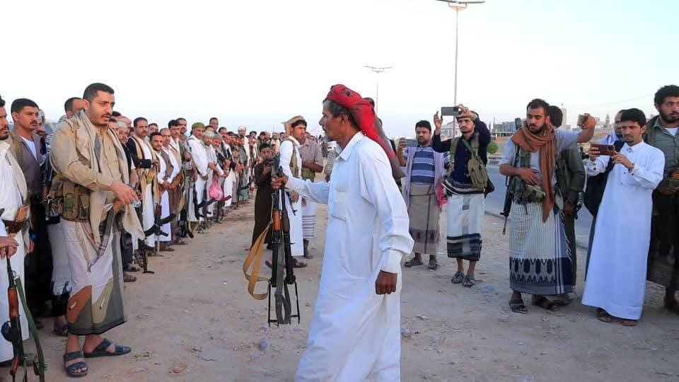تقدّم في جهود التهدئة بقضية الطفل همّام الجرادي.. الوساطة تسلّم رهائن وتنجح في رفع مخيم النكف بالغيضة