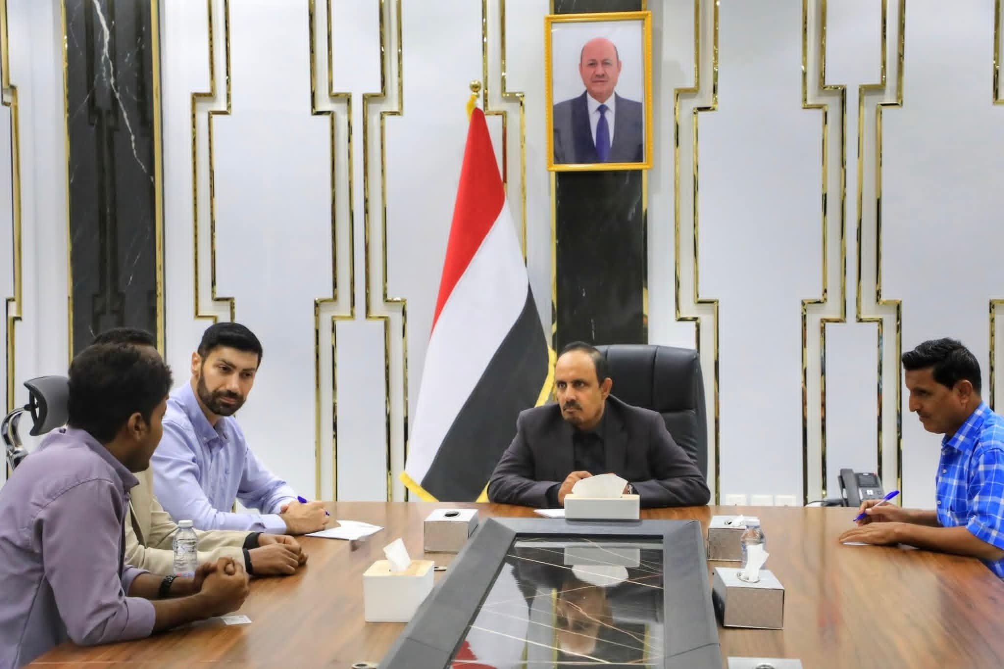 حضرموت تبحث مع منظمة كير توسيع التدخلات التنموية ودعم مشاريع سبل العيش والصمود