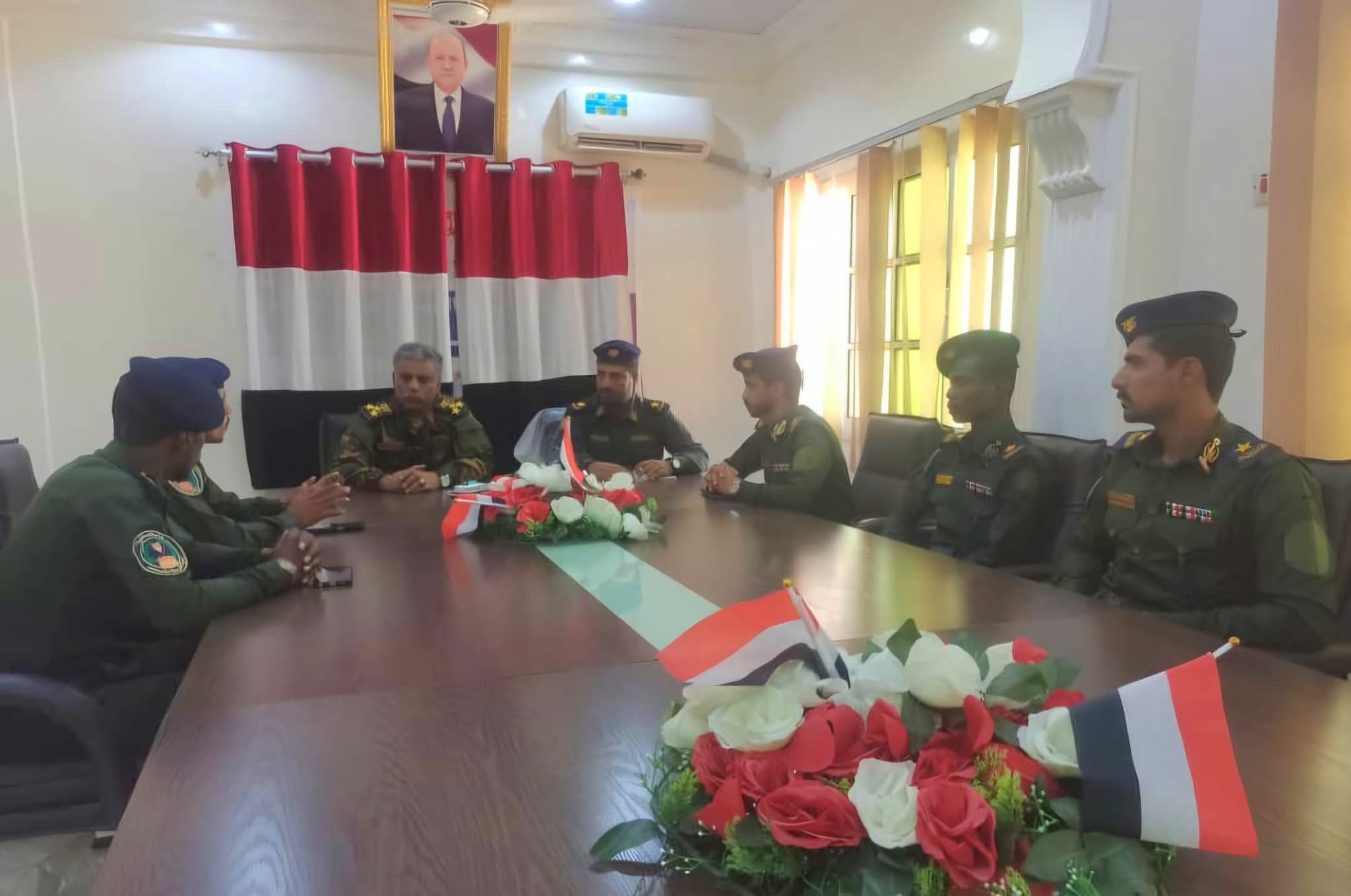 مدير أمن المهرة يشيد بخريجي كلية الشرطة ويؤكد: نعوّل على الكفاءات الشابة في تعزيز الأمن والاستقرار