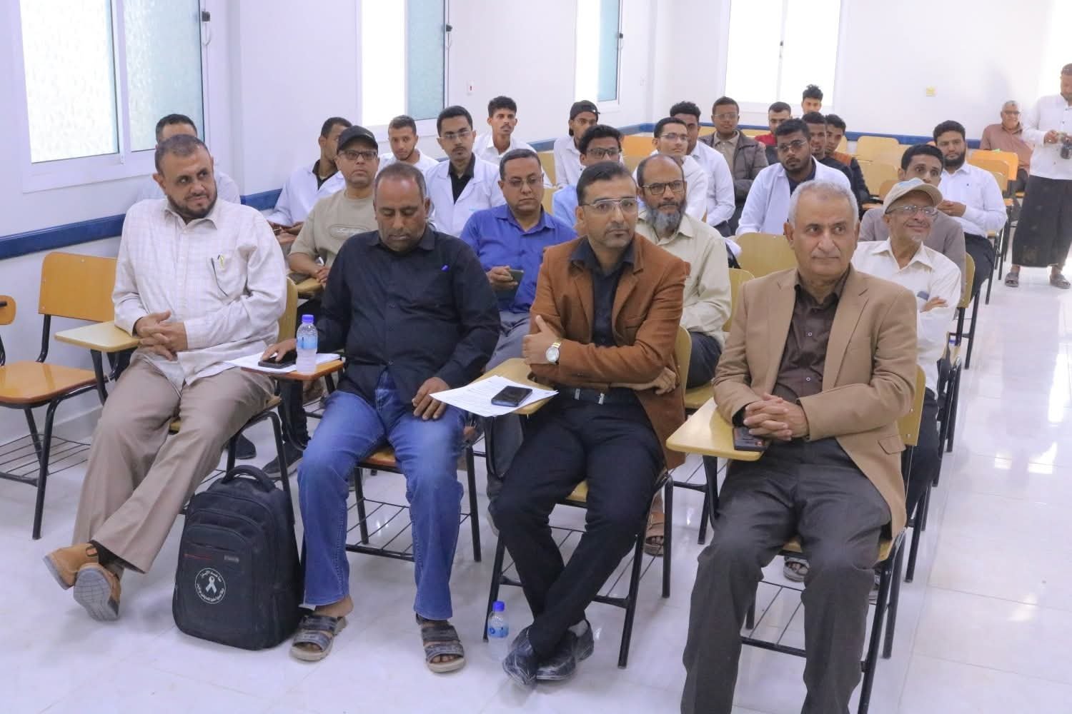 سيئون تدشن ندوة علمية للتوعية بمرض الإيدز ضمن مشروع «وعيك أمان»