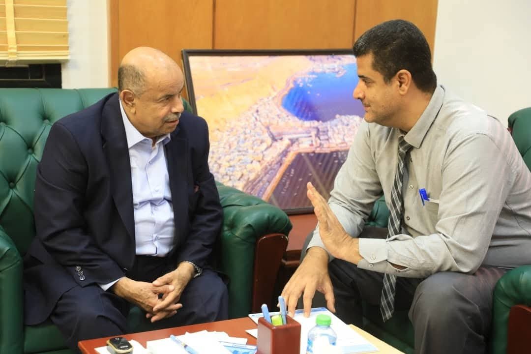 محافظ حضرموت يتفقد استعدادات تعزيز إمدادات المياه بربط سبعة آبار جديدة استعدادًا لرمضان والصيف