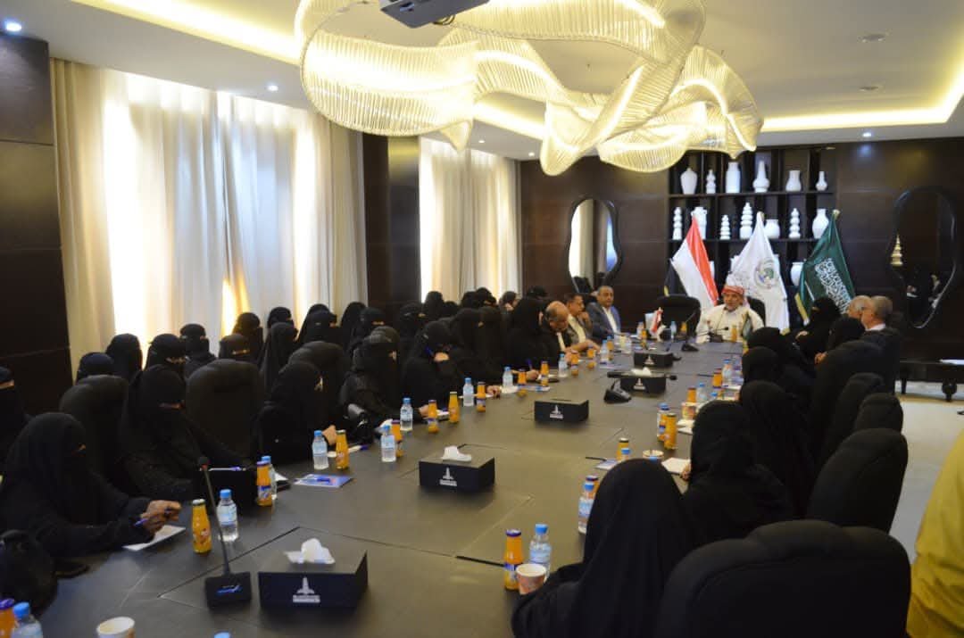 مجلس حضرموت الوطني يبحث مع قيادات نسوية سبل تعزيز دور المرأة بالمحافظة
