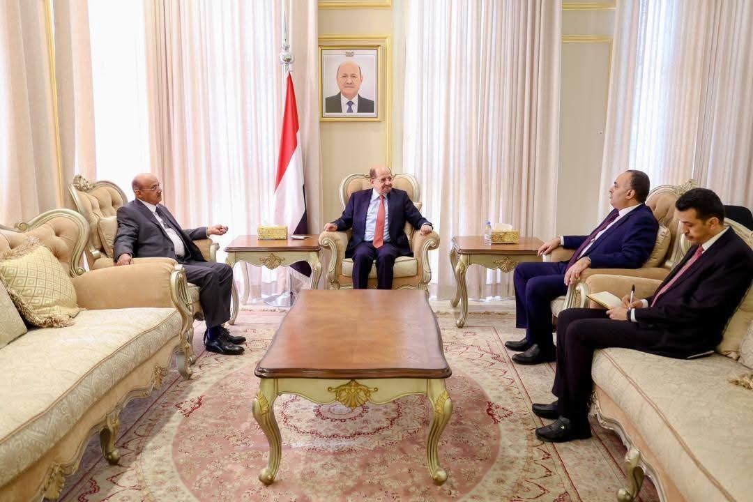 رئيس الوزراء الزنداني يوجّه بصرف عاجل للرواتب المتأخرة بدعم سعودي جديد