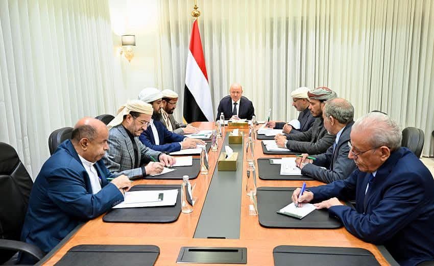 مجلس القيادة الرئاسي: استهداف موكب العميد حمدي شكري عمل إرهابي جبان والدولة ماضية في ملاحقة الجناة