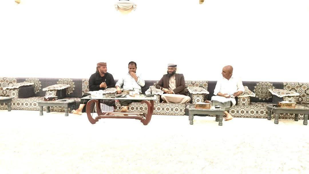 بحضور العميد الركن سعيد لحمر.. قائد درع الوطن بامؤمن يبحث الترتيبات الأمنية في وادي حضرموت