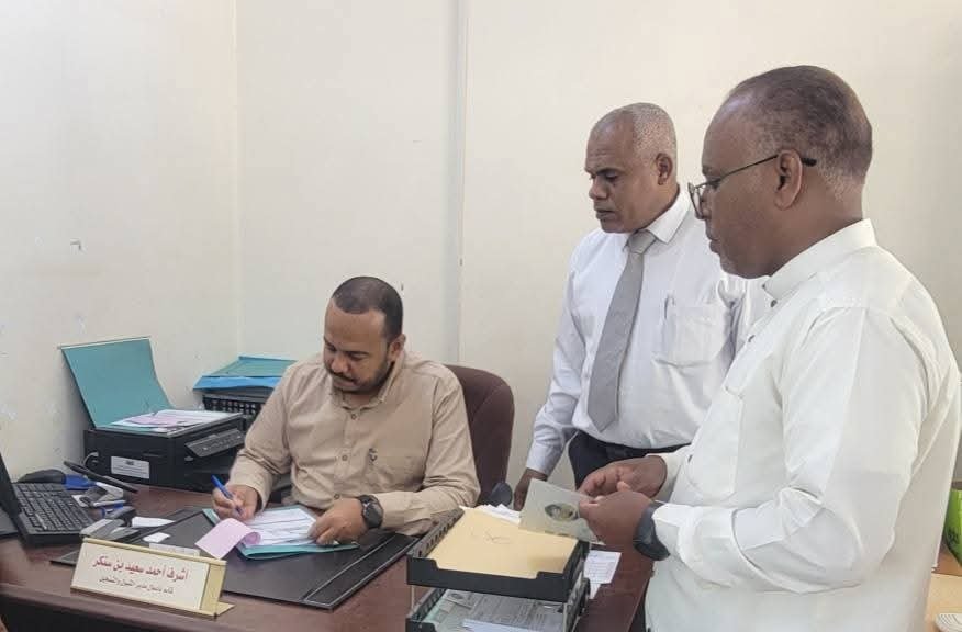كلية المجتمع: توجيهات عاجلة لتسريع تسليم شهادات الخريجين وتعزيز خدمات شؤون الطلاب