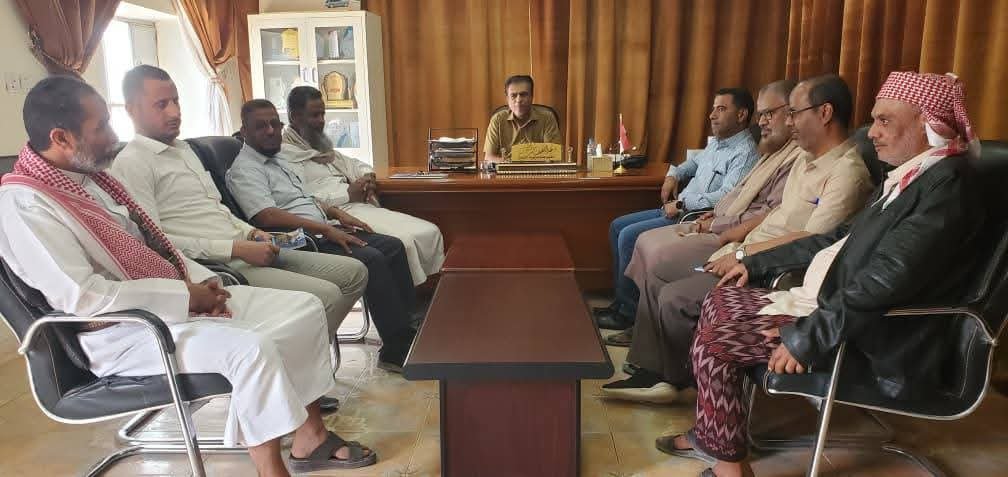 مدير عام القطن يناقش مع قيادة الاتصالات تحسين جودة الإنترنت والاتصالات بالمديرية