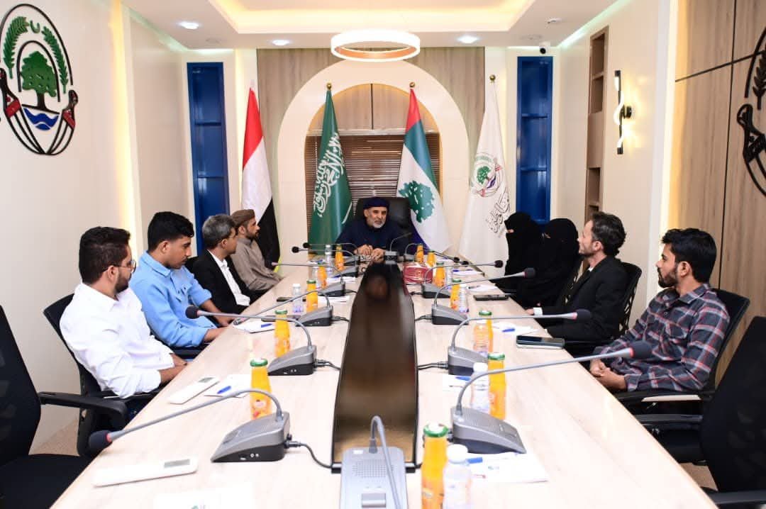الأمين العام لمجلس حضرموت يلتقي اتحاد طلاب جامعة سيئون ويؤكد مركزية الشباب في المرحلة القادمة