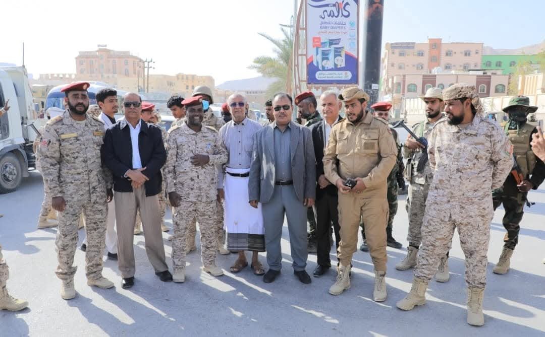 السلطة المحلية بوادي وصحراء حضرموت دشّنت حملة أمنية لمنع حمل السلاح