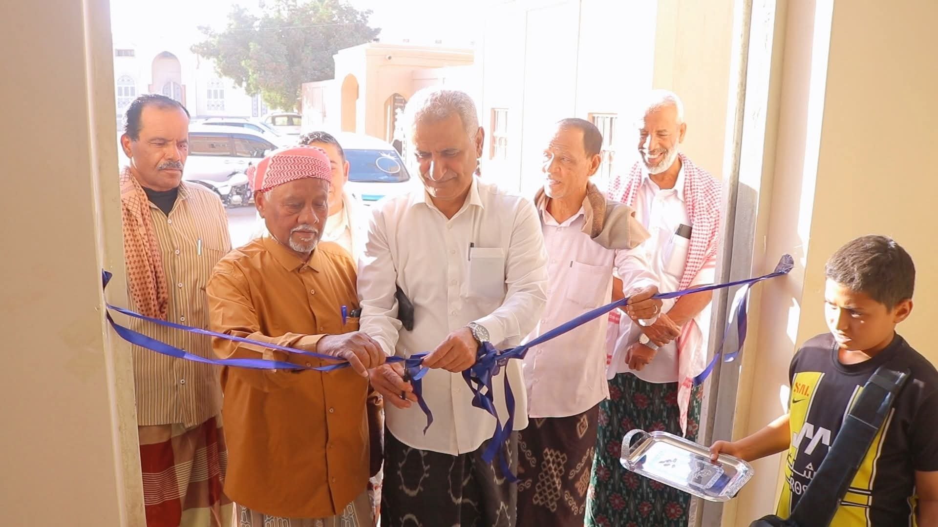 مدير عام سيئون يدشّن العيادات الخيرية في منطقة الغرفة