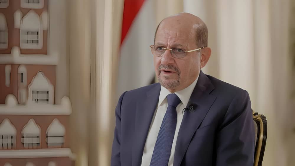 العليمي يعيّن شائع الزنداني رئيساً للوزراء ويكلفه بتشكيل الحكومة الجديدة