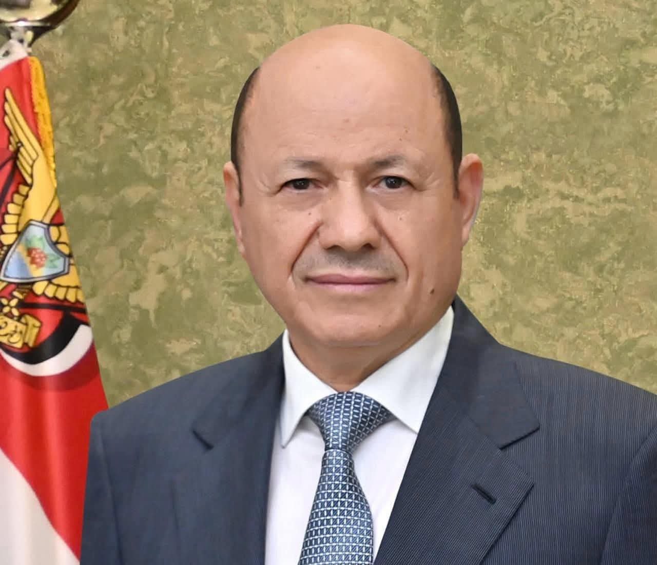 العليمي يقرّ مراسم عزاء رسمية لرحيل نائب رئيس مجلس الرئاسة الأسبق علي سالم البيض