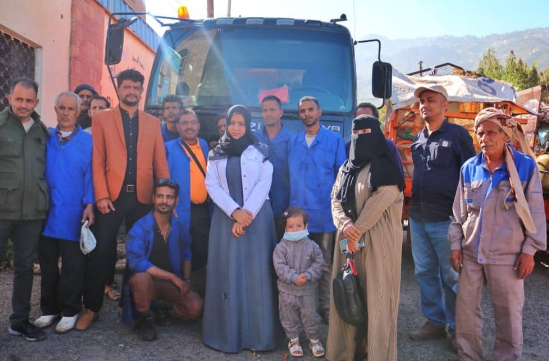 تعز تعيد الحياة لقطاع النظافة بعد سنوات من التعطّل
