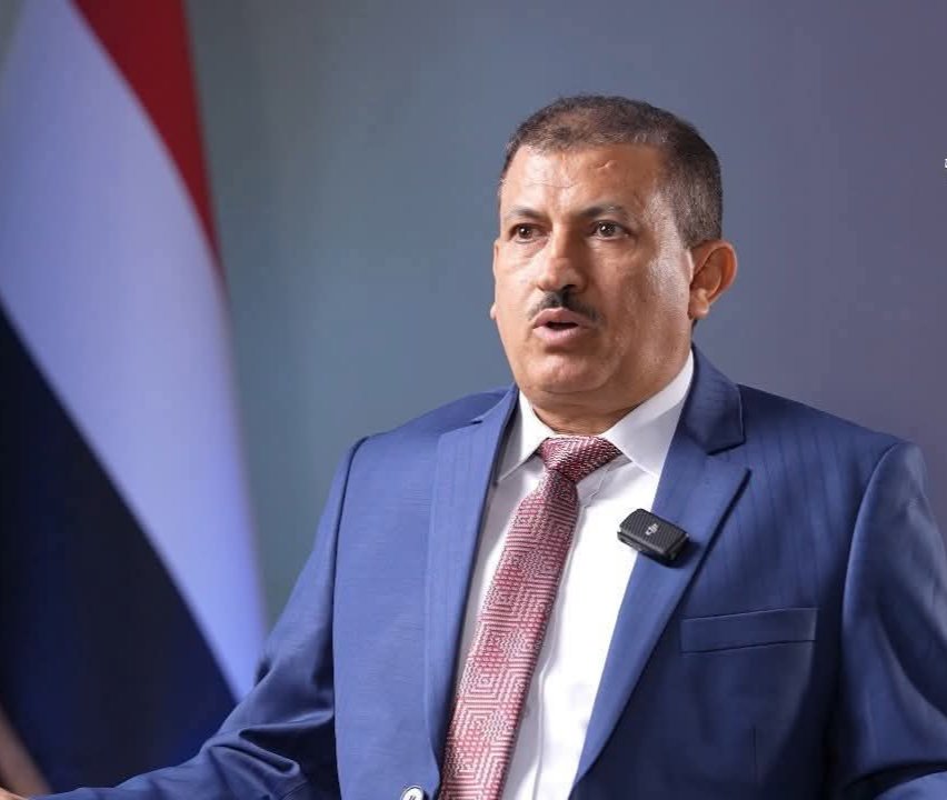 رئيس إعلامية الإصلاح علي الجرادي يدين تصريحات وزير سابق ويؤكد على خطورة الإساءة للوطن وللشقيقة السعودية