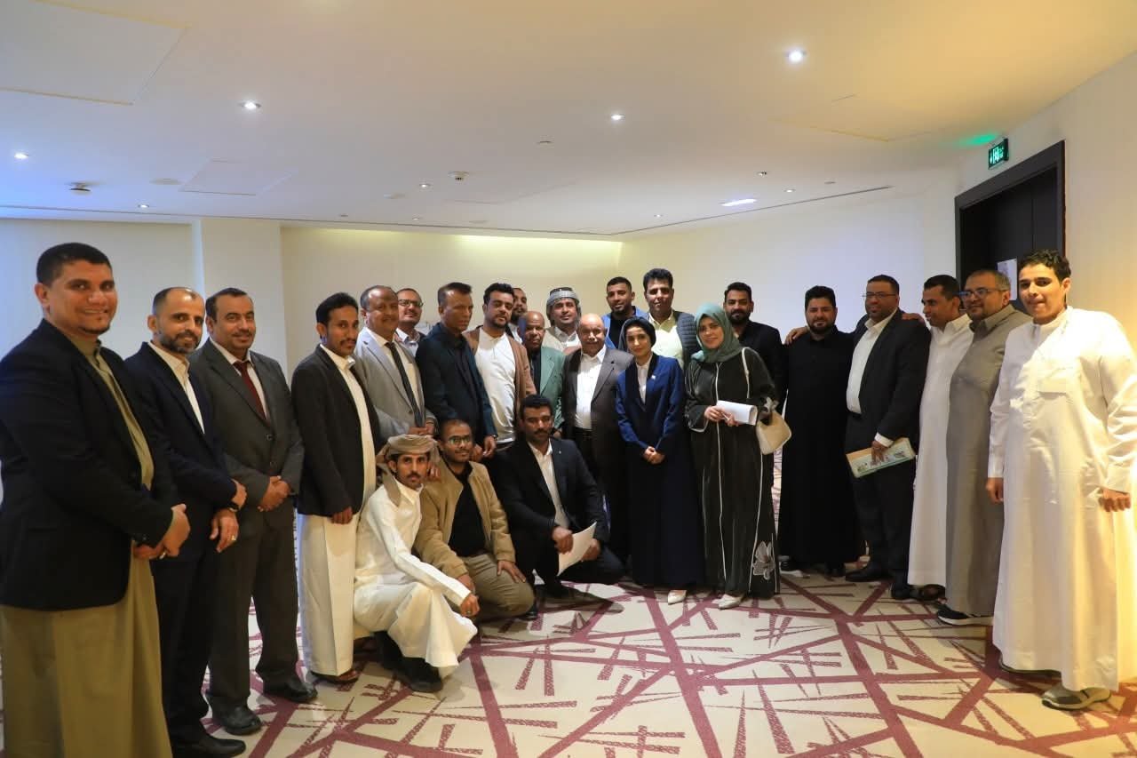 محافظ حضرموت وعضو مجلس القيادة الرئاسي يلتقي إعلاميي محافظة حضرموت