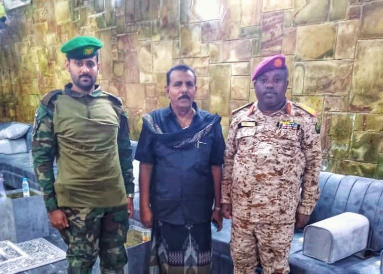قائد المنطقة العسكرية الثانية يستضيف رئيس عمليات قوات حماية حضرموت