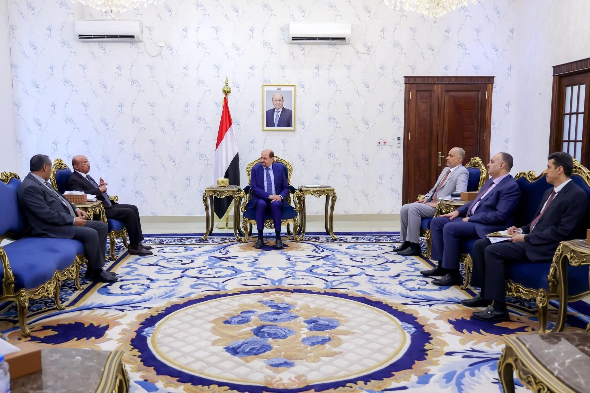 توجيهات حكومية عاجلة لصرف مرتبات موظفي الدولة بدعم سعودي جديد