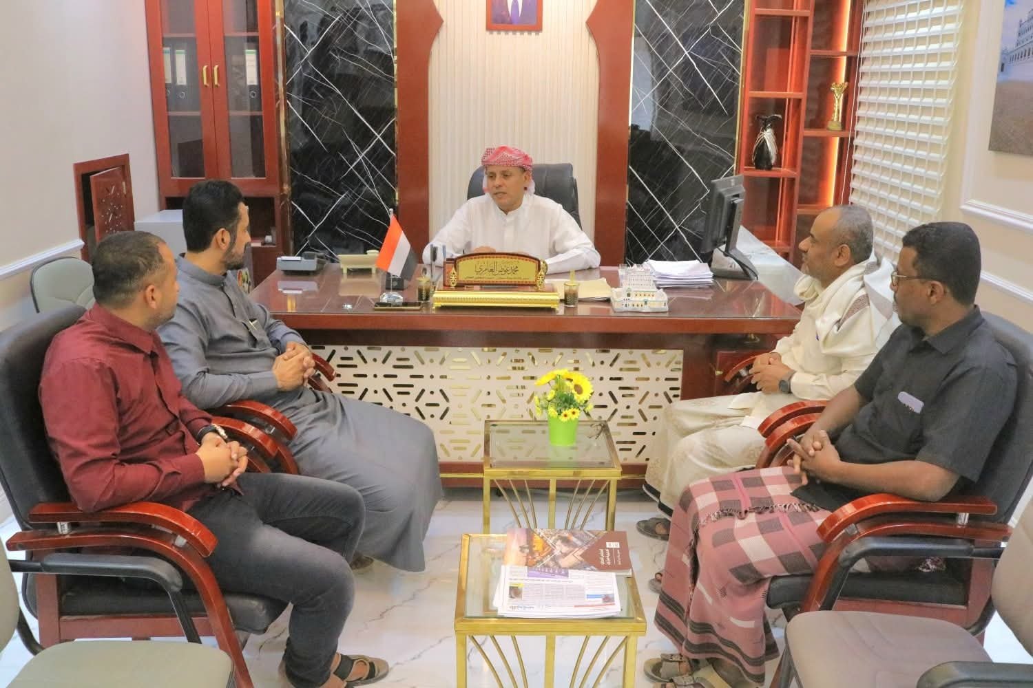 مدير عام سيئون يناقش مع نقابة الأطباء أوضاع الكوادر الطبية بهيئة مستشفى سيئون