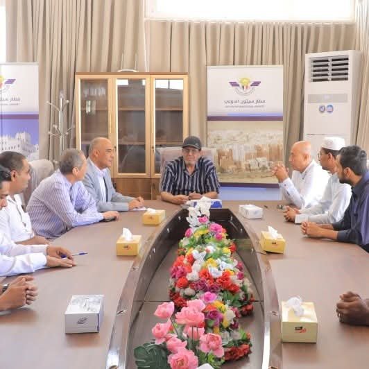 رئيس هيئة الطيران يتفقد مطار سيئون ويؤكد مواصلة تطوير الخدمات ورفع كفاءة التشغيل