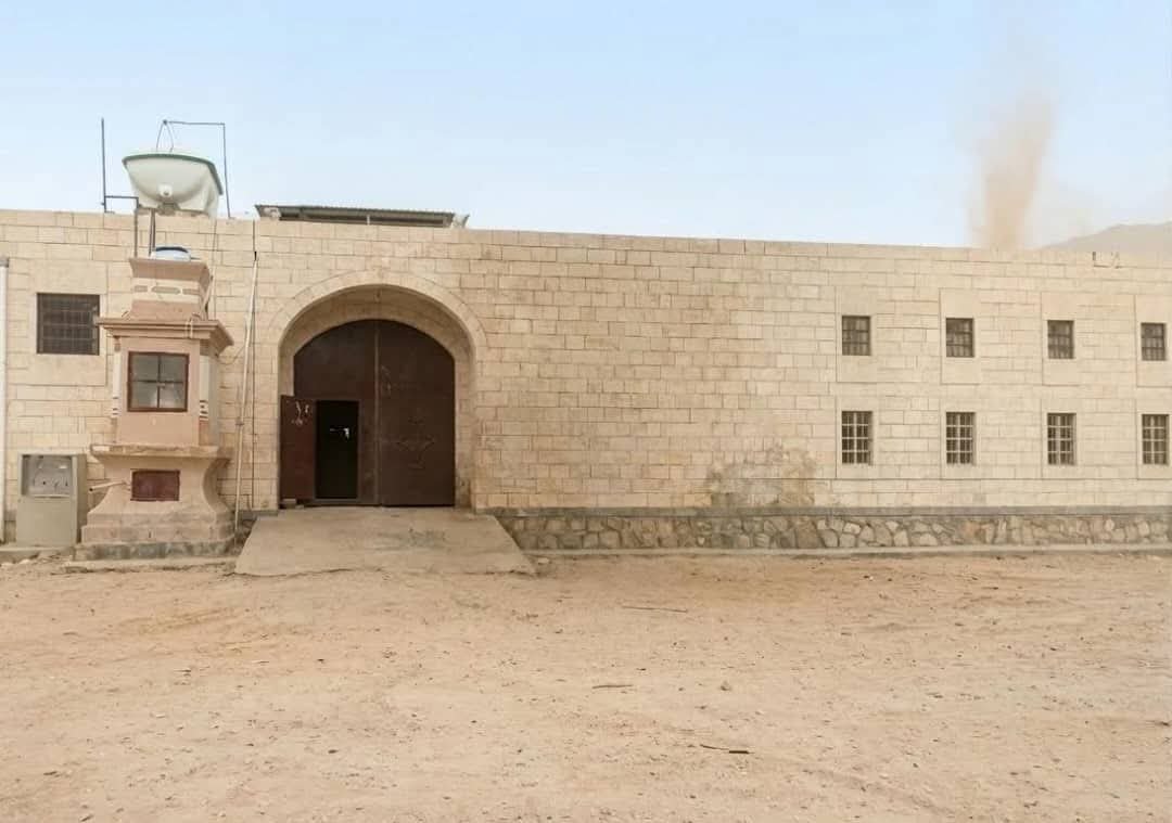 إسهام شرطة وادي حضرموت في الإفراج عن 7 سجناء معسرين بإصلاحية السجن المركزي بسيئون