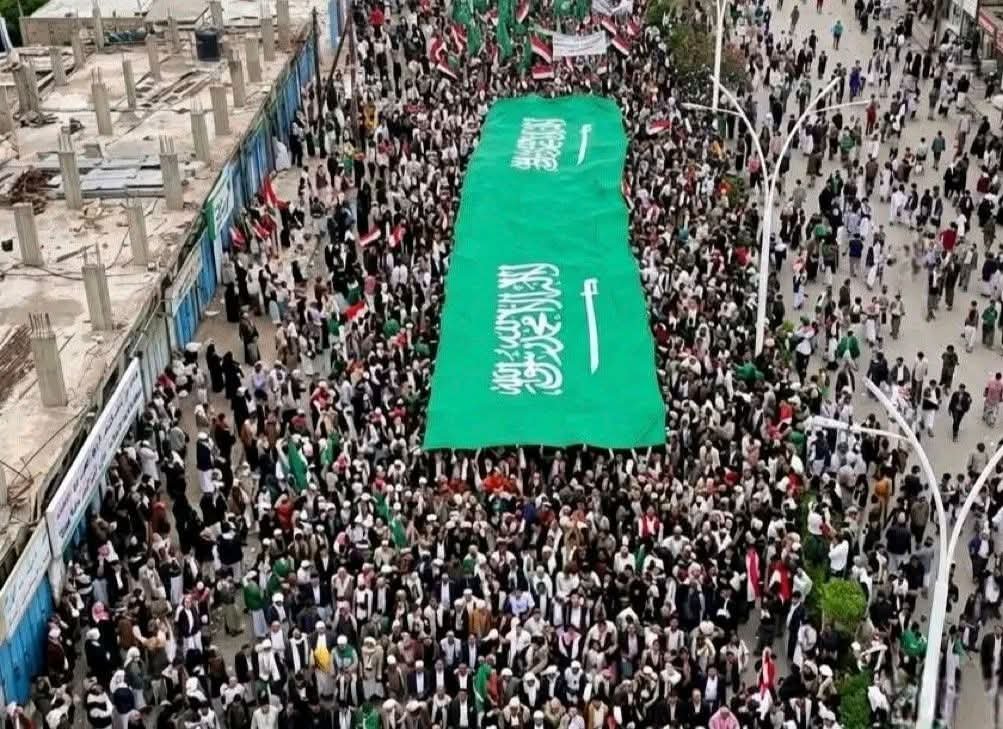 حشود جماهيرية في المكلا وسيئون تجدد الوفاء وتعلن دعمها للمملكة العربية السعودية