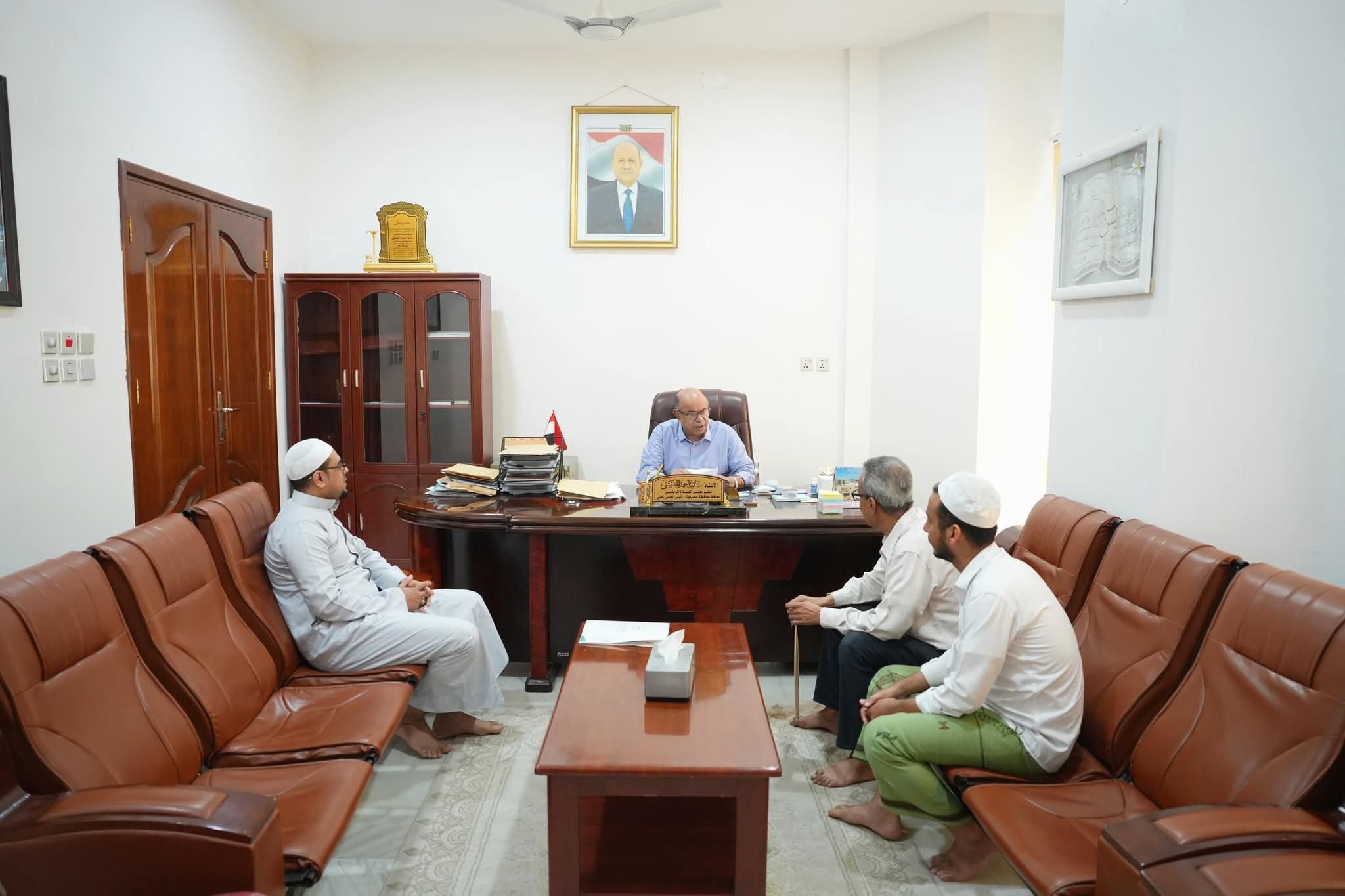 الخنبشي يدفع نحو تعزيز الحضور العلمي لحضرموت.. مؤتمر دولي مرتقب ومكتب للتحكيم يضعان الأحقاف في واجهة المشهد الأكاديمي