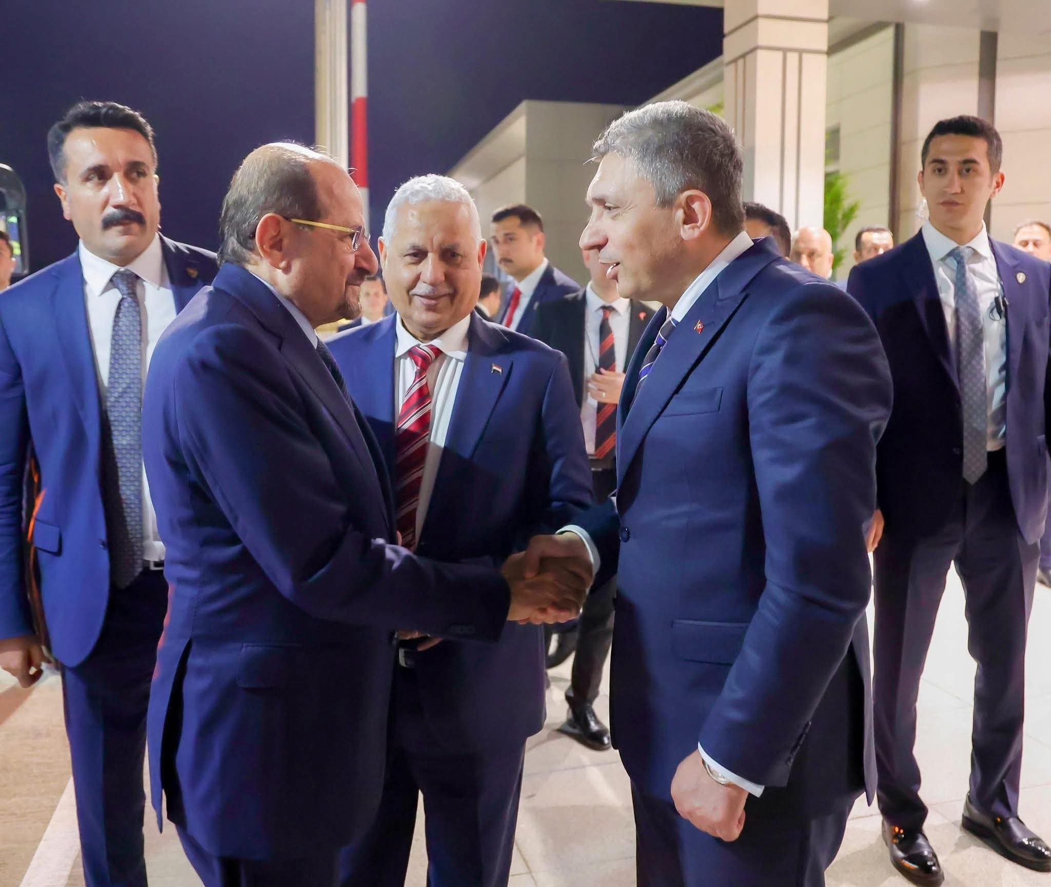 الزنداني في أنطاليا: تحرك دبلوماسي لتعزيز حضور اليمن وبحث الشراكات الدولية