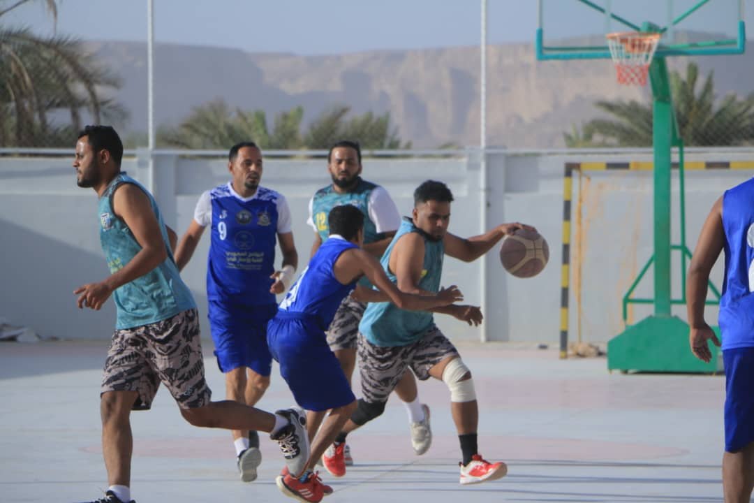 اتحاد حضرموت يرسخ الصدارة بفوز صعب على الاتفاق والتعاون يواصل مطاردة التأهل