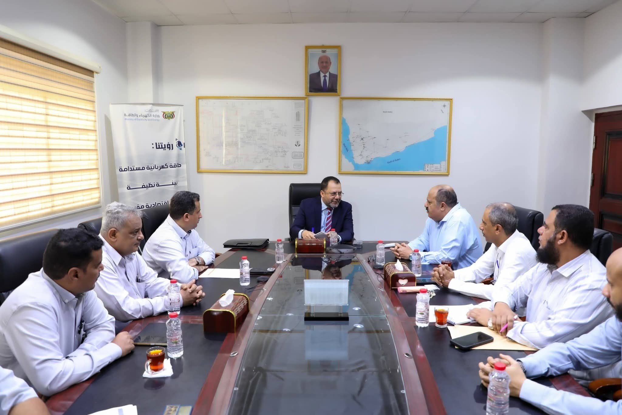 تحركات حكومية حازمة في عدن لضبط الربط العشوائي ورفع كفاءة تحصيل الكهرباء