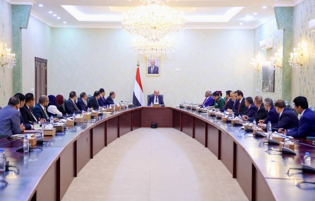 الحكومة تؤكد أولوية الأمن والخدمات وتقر حزمة قرارات اقتصادية وتنظيمية خلال اجتماعها بعدن