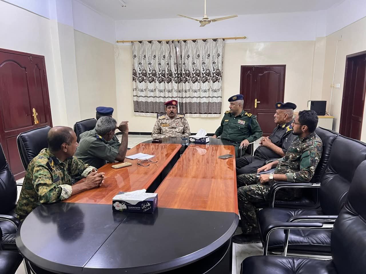 اجتماع مشترك بين قيادة المنطقة العسكرية الثانية وأمن الساحل لمناقشة دمج دفعات أمنية جديدة