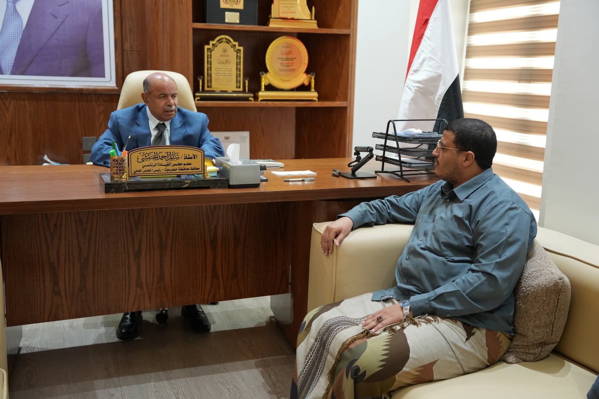 الخنبشي يطّلع على خطط تموين المطارات بالوقود لضمان تفويج الحجاج واستقرار الأسواق