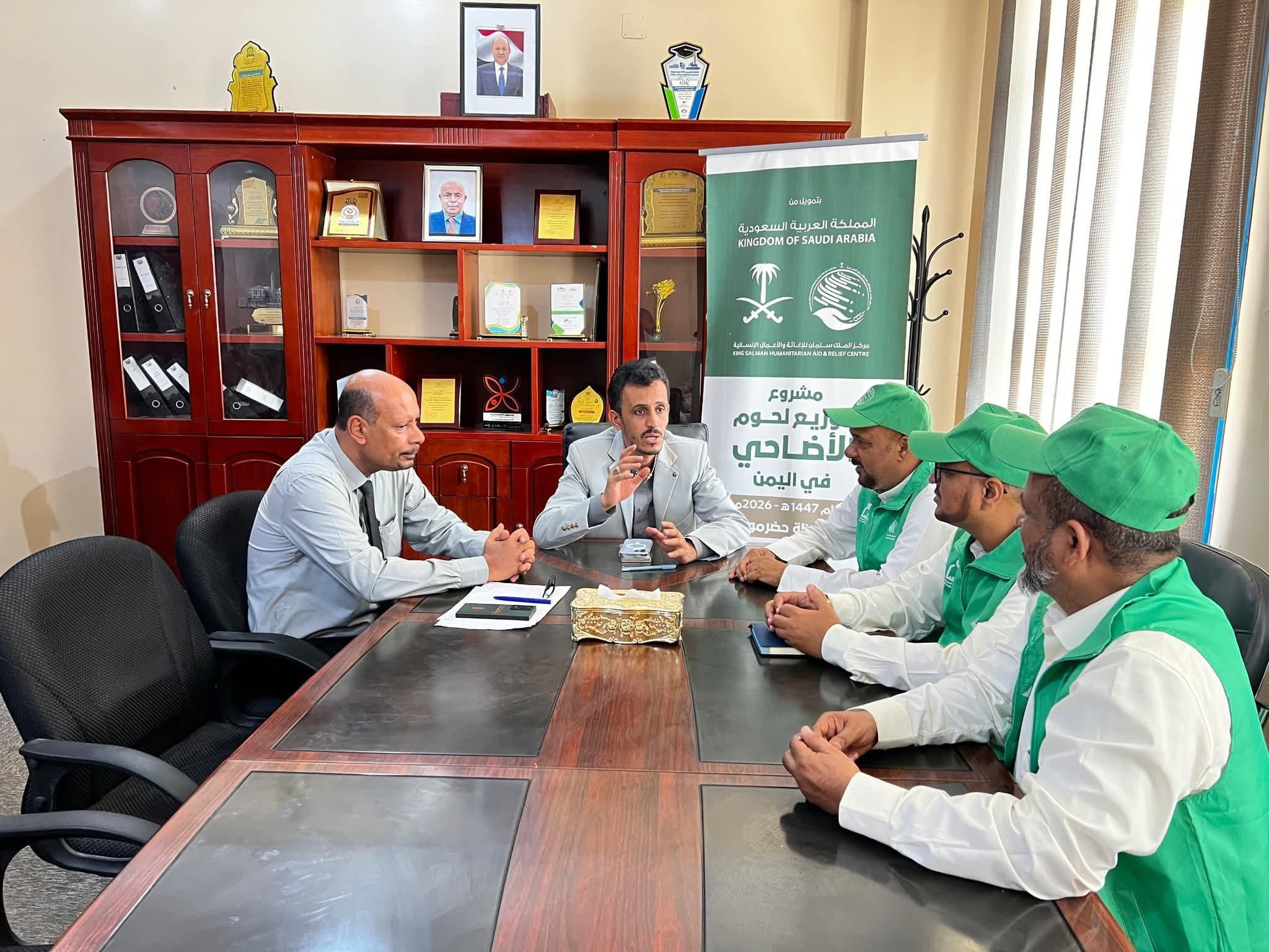 الجيلاني يطّلع على مشروع توزيع أضاحي العيد بحضرموت واستهداف 4 آلاف مستفيد