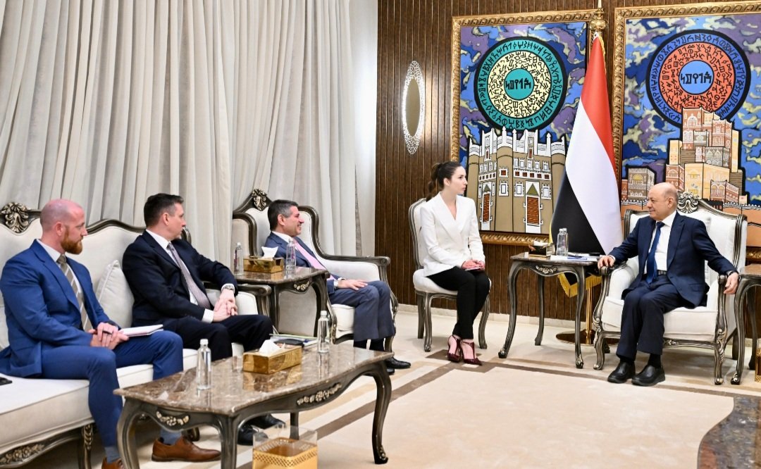 العليمي: الرهان على تغيير سلوك إيران سيقود إلى مزيد من التصعيد والفوضى بالمنطقة
