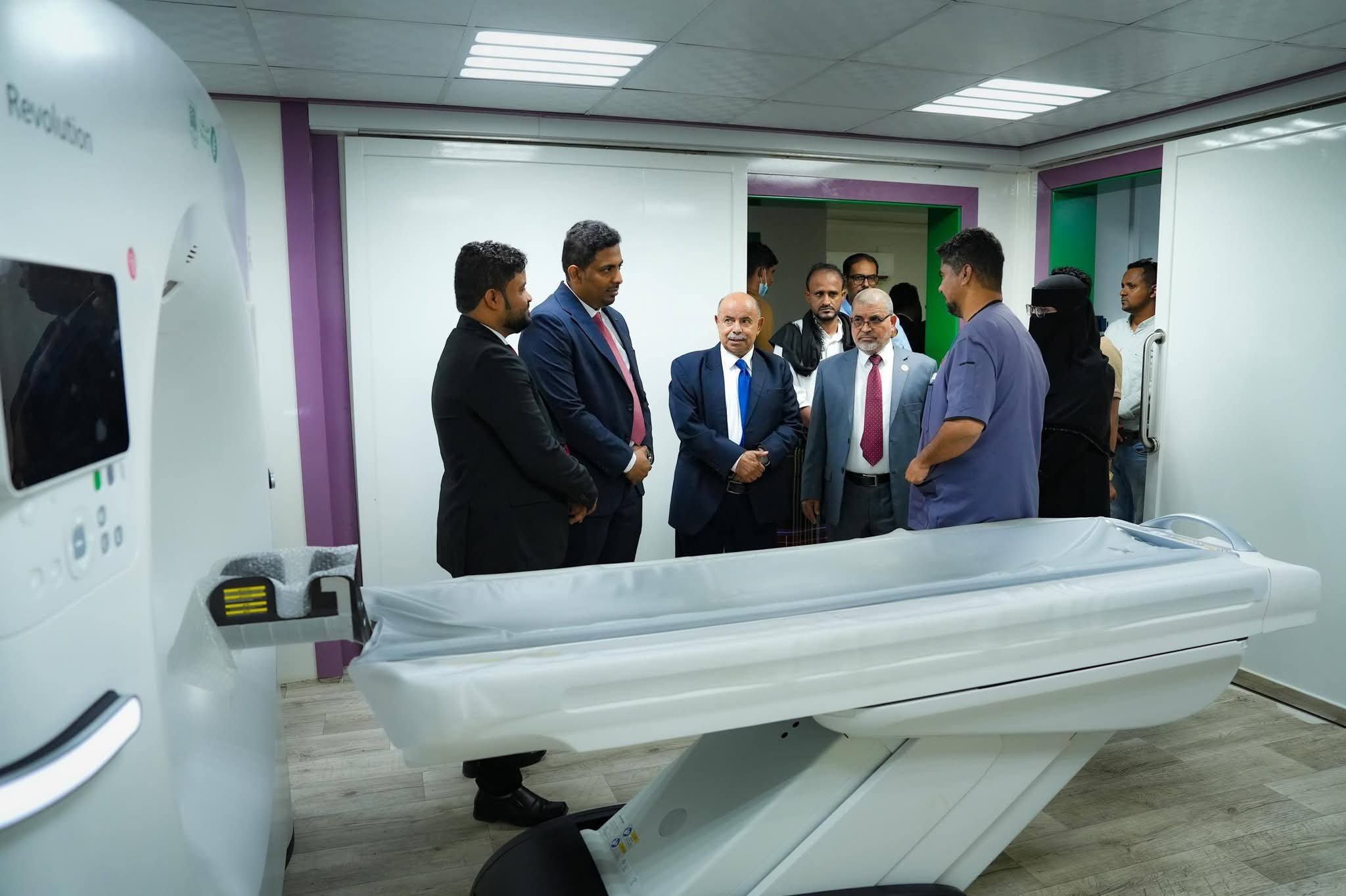 بدء تشغيل خدمات الطوارئ العامة والتوليدية على مدار الساعة بمركز جامعة حضرموت لطب الأسرة
